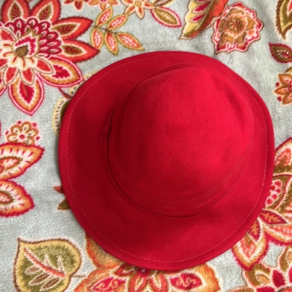 Vintage red wool hat - Picture 10 of 13